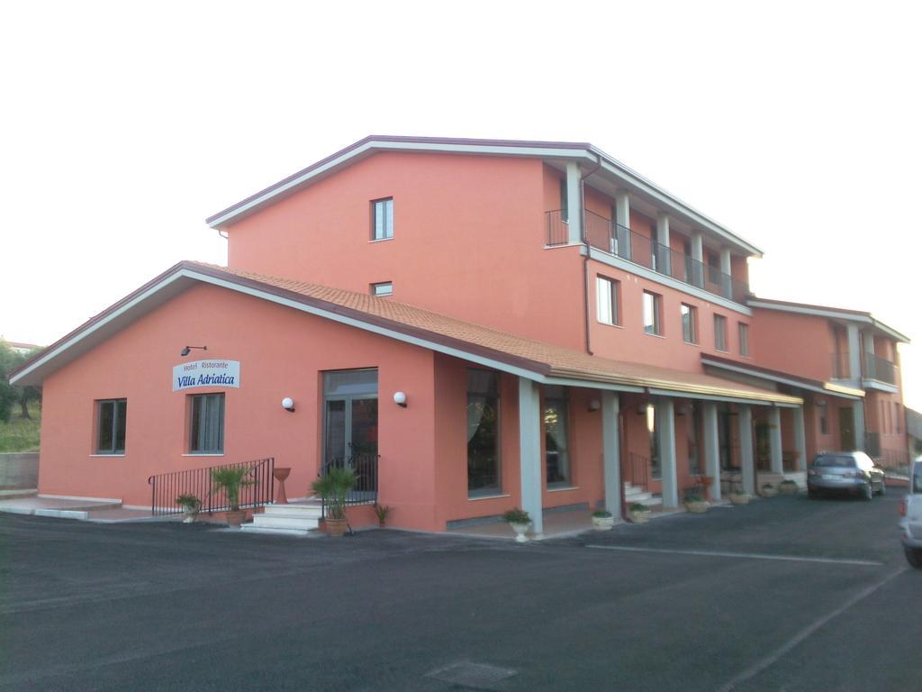 Hotel Villa Adriatica 波尔托坎诺内 外观 照片